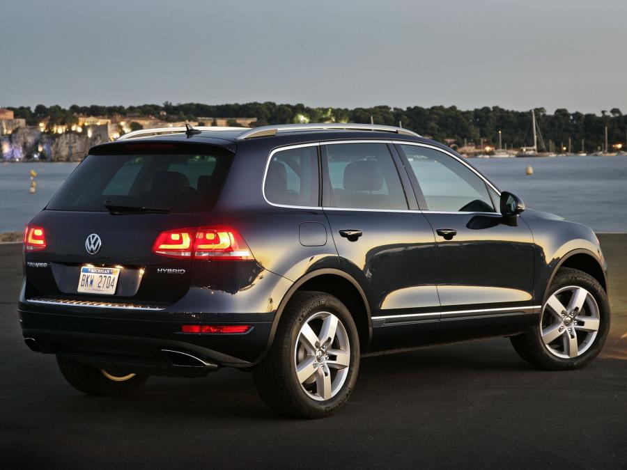  Volkswagen Touareg Hybrid 2010 года  (US) (фото 6 из 11)